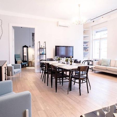 Stunning New Central Home Near Basilica Budapest Exteriör bild
