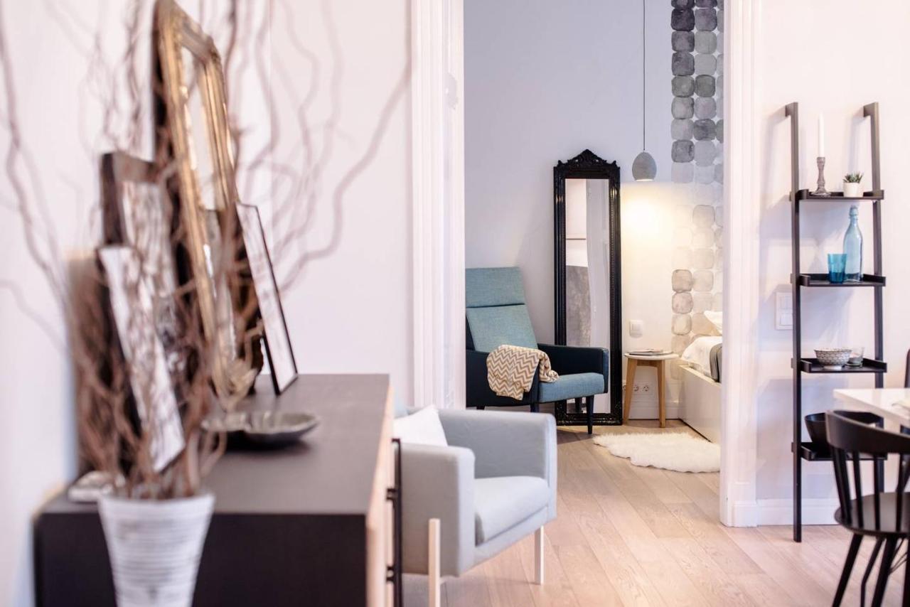 Stunning New Central Home Near Basilica Budapest Exteriör bild