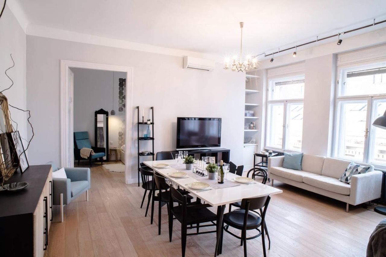 Stunning New Central Home Near Basilica Budapest Exteriör bild