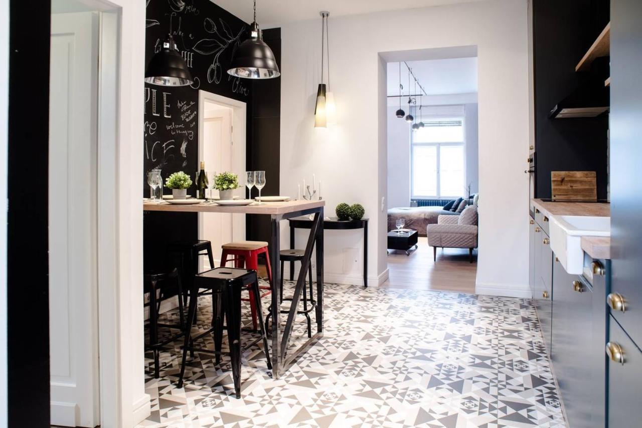Stunning New Central Home Near Basilica Budapest Exteriör bild